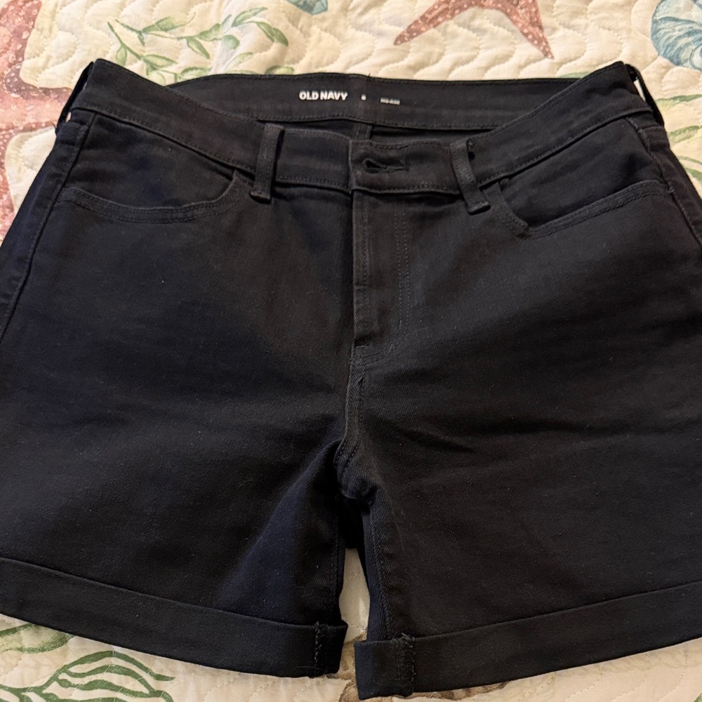 Old Navy Black Women's Roll-Cuff Jean Shorts